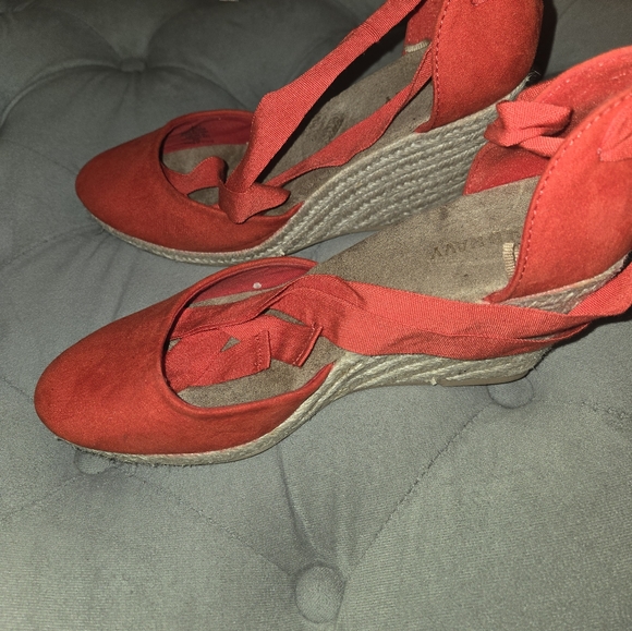 Old Navy Espadrilles Heels with Calf wrap straps Sz 8 - Picture 2 of 3